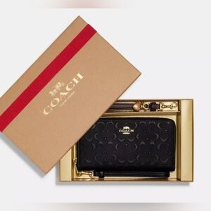 Coach Boxed Black Gold Signature Embossed Long Zip‎ Around Wallet Gift Holidays